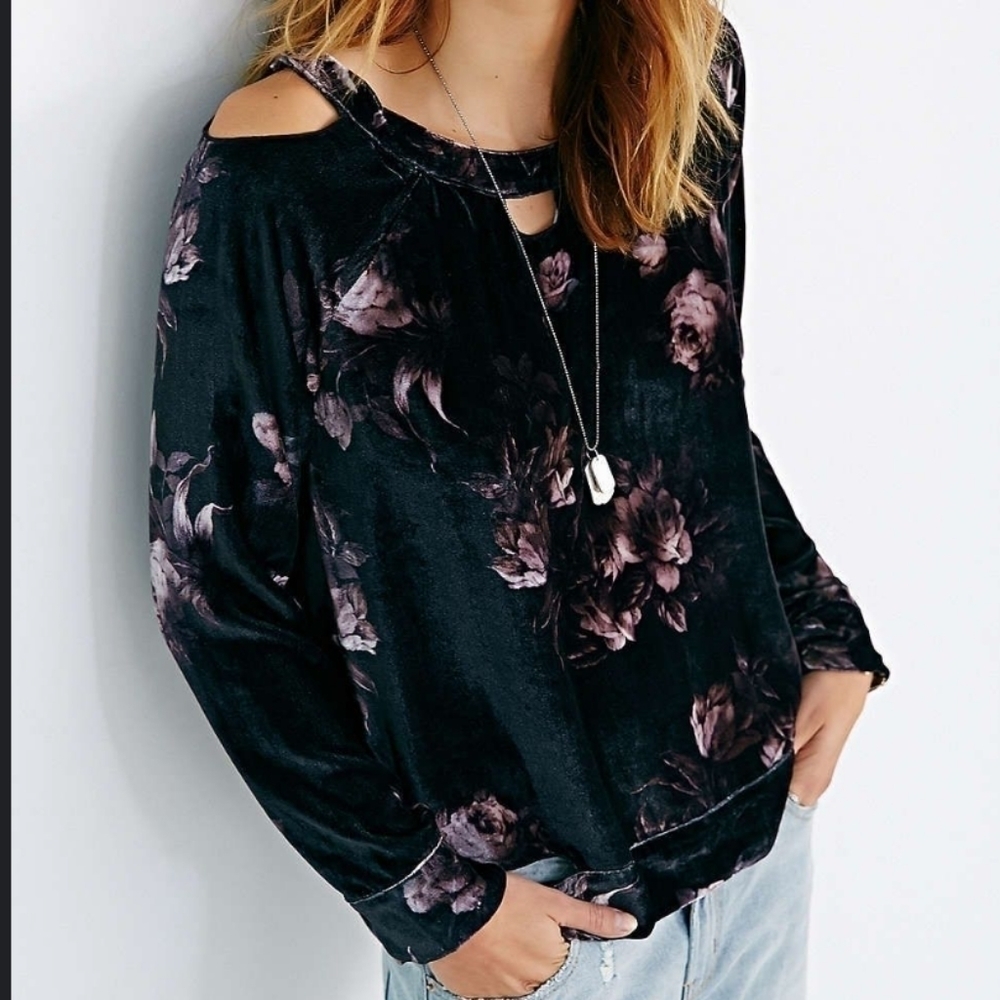 Chaser | Crushed Velvet Floral Cut Out Top